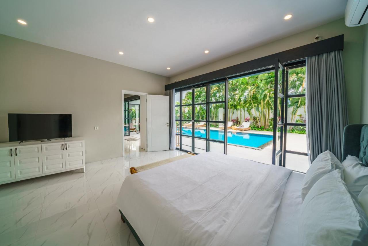 Villa Okenada - Modern 5-Bedroom Pool Villa In Berawa! Canggu Exteriör bild