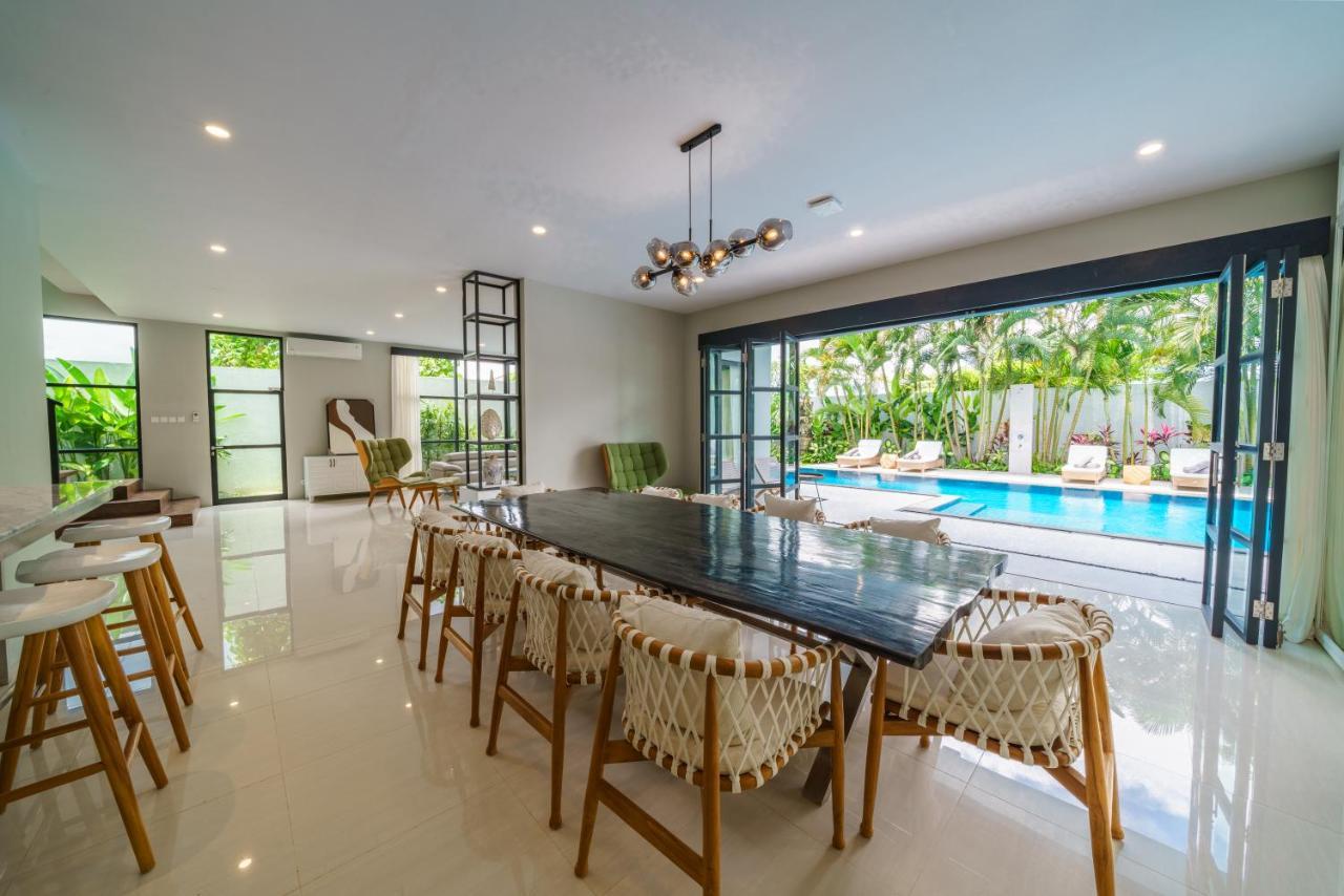 Villa Okenada - Modern 5-Bedroom Pool Villa In Berawa! Canggu Exteriör bild