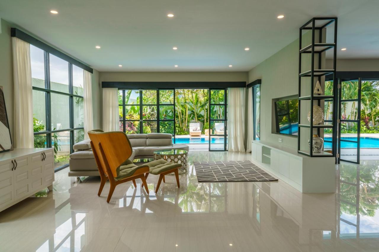 Villa Okenada - Modern 5-Bedroom Pool Villa In Berawa! Canggu Exteriör bild
